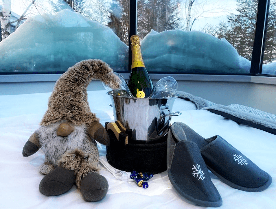 Always5Star Rovaniemi Santas Arctic Igloos Slippers And Champagne