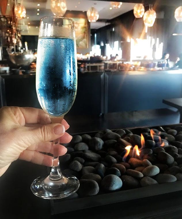 Delightful Recipe for Blue Curaçao Champagne Cocktail - Always5Star